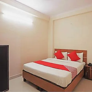 Hotel O Lal Residency