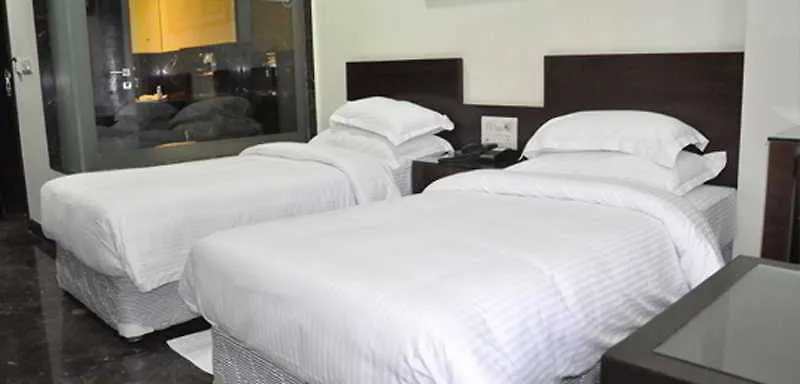 Hotel Metropolitan Delhi  3*, Delhi (National Capital Territory of India)